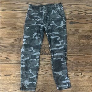 KUT from the kloth black and gray camo ankle pants - 25.5” inseam- size 4